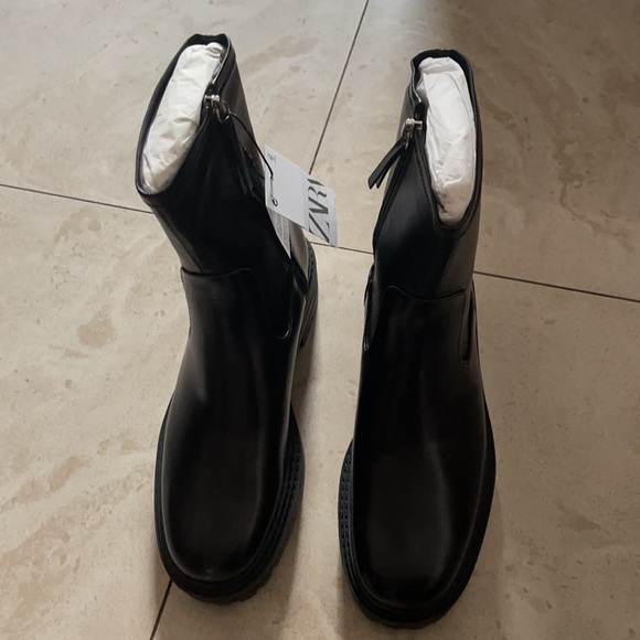 Zara heeled lug sole ankle boots - Picture 8 of 9